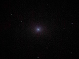 Primera fotografía de una galaxia en este caso la M31. <br>Una sola exposición de corta duración.<br>
Reflector Skywatcher 750/150mm sin motorizar y Sony Nex 5T