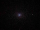 Primera fotografía de una galaxia en este caso la M31. <br>Una sola exposición de corta duración.<br>
Reflector Skywatcher 750/150mm sin motorizar y Sony Nex 5T